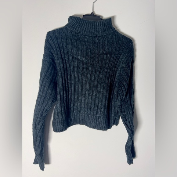 BCBG BCBGeneration Knit 1/2 Zip Sweater Top Black Cable Knit Size small crop - Picture 9 of 10